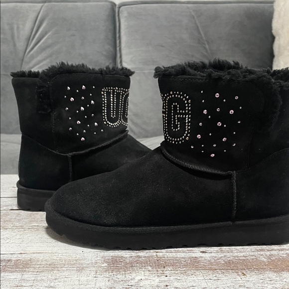 UGG Women’s Classic Gem Mini Black Boots with Studded Detail Size 9 - Picture 5 of 5